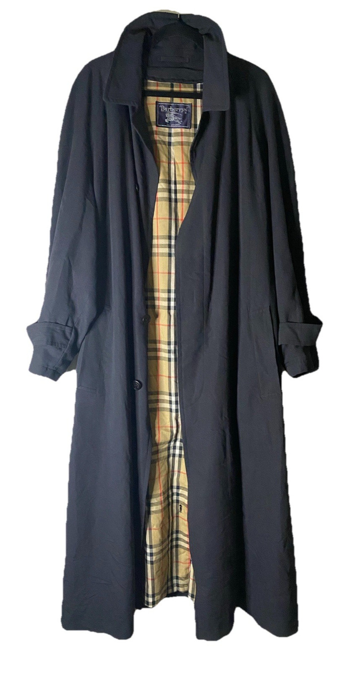 Vintage Burberrys Black Overcoat Mens L/XL Euro Mac Coat No Liner No Belt Long